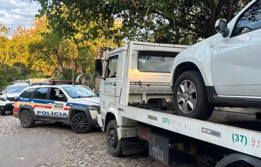 Trio é preso por invadir casa e ameaçar mulher grávida em Divinópolis