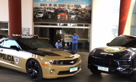 Polícias Civil e Militar de Minas recebem Porsche e Camaro como viaturas oficiais