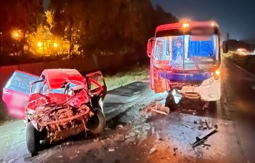 Colisão frontal entre carro e ônibus deixa uma vítima fatal na BR-040, em Sete Lagoas