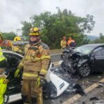 Colisão frontal entre veículos deixa idosa morta e dois feridos graves na BR-459, em Pouso Alegre