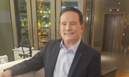Record desmente entrevista falsa com Roberto Cabrini: “Nunca aconteceu”