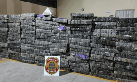 Mulher foragida há dois anos por tráfico de drogas é presa em Divinópolis