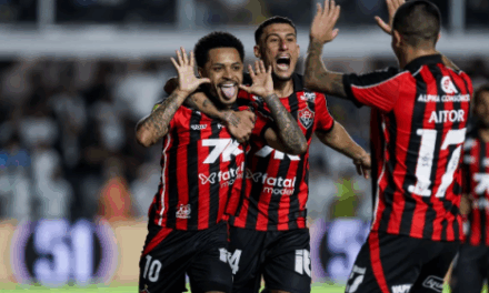 Na luta contra o rebaixamento, Vitória vence Santos e encosta no Z-4