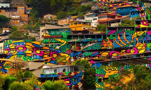 Maior macromural do Brasil entra em fase final em Nova Lima e transforma cem casas em “mosaico vivo”