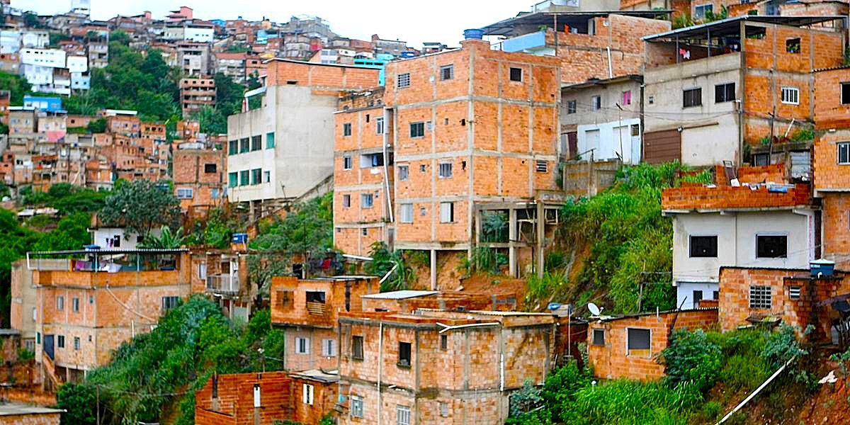 Belo Horizonte entra em alerta de risco geológico forte após temporal