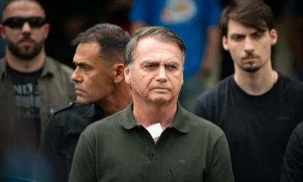 Moraes autoriza visita de médica a Bolsonaro após nova crise de soluço