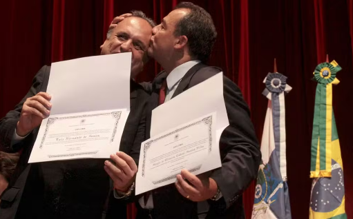Cabral e Pezão são condenados a devolver mais de R$ 4 bilhões por corrupção