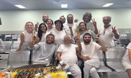 Brasileiros detidos por Israel em flotilha humanitária para Gaza retornam a São Paulo