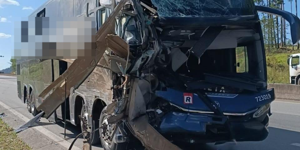 BR-040: Motorista dorme ao volante e causa acidente grave com quatro mortes