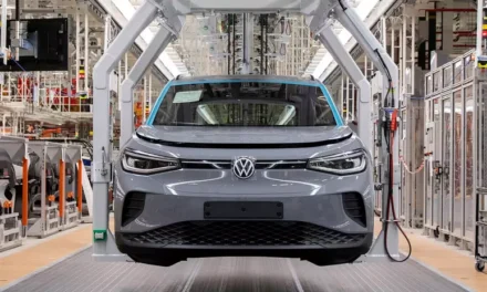 Volkswagen suspende produção de carros elétricos em fábricas alemãs por queda na demanda