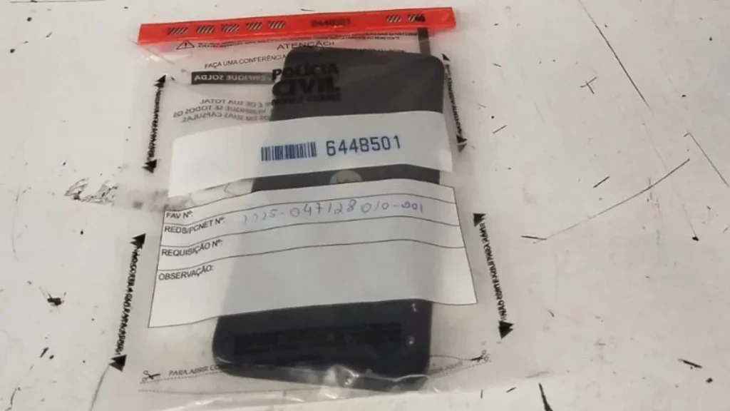 Homem com tornozeleira é preso por furto de celular após encontro em motel, em Divinópolis