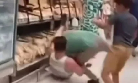 Briga por pegador de pão termina em confusão em padaria de supermercado em Aparecida de Goiânia