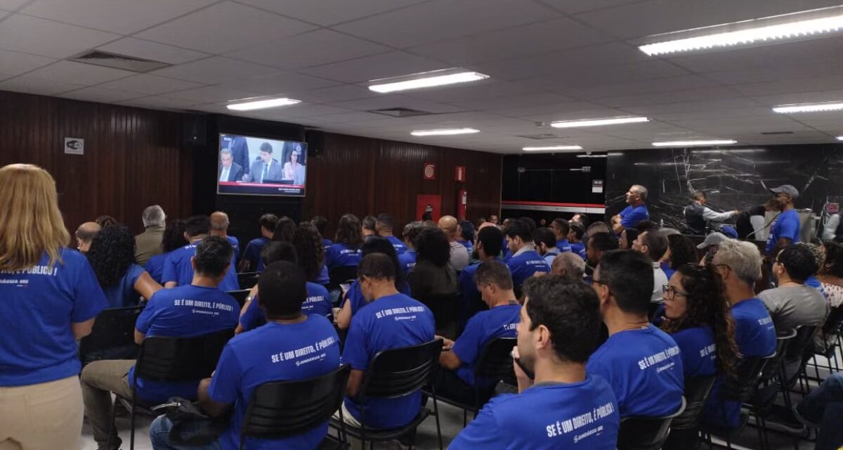 Trabalhadores da Copasa aprovam nova greve por tempo indeterminado contra PEC da privatização