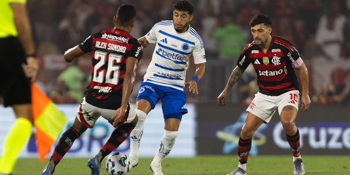 Flamengo e Cruzeiro empatam no Maracanã em jogo de grandes defesas