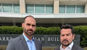 Eduardo Bolsonaro e Paulo Figueiredo se reúnem com autoridades dos EUA antes de encontro diplomático