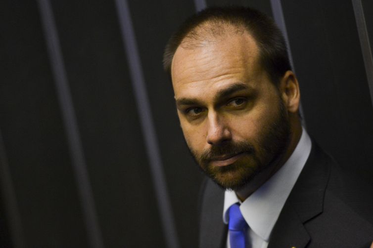 Relator do Conselho de Ética defende arquivamento do processo contra Eduardo Bolsonaro