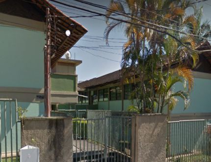 Surreal em Divinópolis: aluno furta carro de professora, dá volta pela cidade e devolve veículo no fim da aula, depois de levar namorada em casa