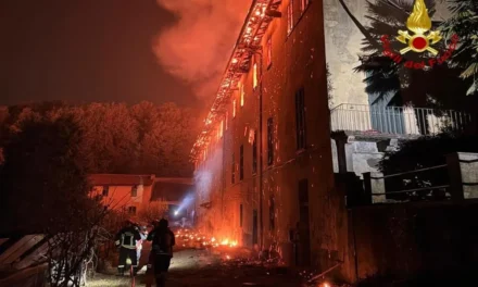 Incêndio destrói mosteiro histórico na Itália; freiras escapam e duas são hospitalizadas