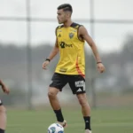 Atlético foca no Brasileirão e enfrenta o Internacional com desfalques importantes