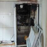 Sobrecarga elétrica em geladeira provoca incêndio em residência de Campo Belo