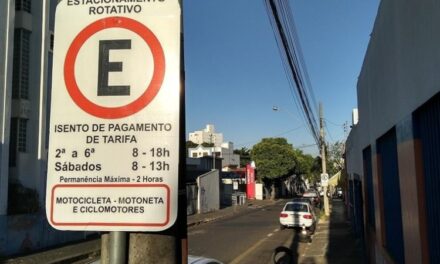 Zona azul de Uberlândia movimenta R$ 400 mil  