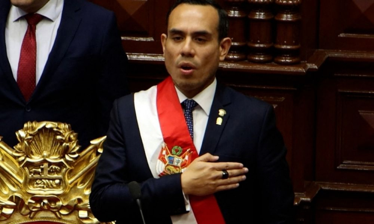 José Jerí assume presidência do Peru e se torna o sétimo mandatário em cinco anos