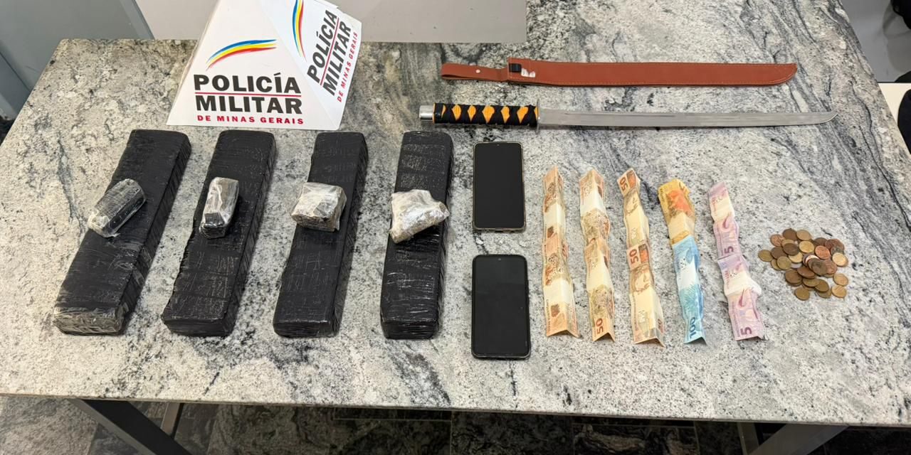 Polícia Militar prende traficante e apreende grande quantidade de drogas, em Itapecerica