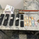 Polícia Militar prende traficante e apreende grande quantidade de drogas, em Itapecerica