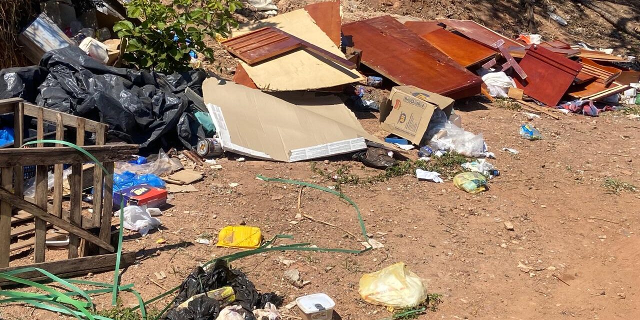 Cabe à Prefeitura cuidar da limpeza, porém, também é dever da população evitar o descarte de lixo em locais impróprios: parte 2