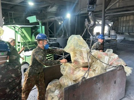 Polícia Federal incinera duas toneladas de maconha apreendidas em Minas Gerais