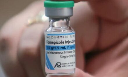 Minas recebe antídoto contra intoxicação por metanol em meio à crise sanitária nacional