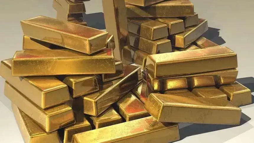 Ouro fecha em alta e sobe pela 8ª semana após ameaça de tarifas dos EUA