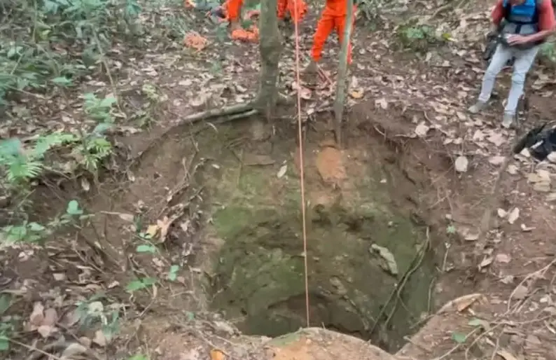 Polícia Civil encontra cemitério clandestino do Comando Vermelho na Zona Oeste do Rio