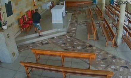 Homem tenta arrombar sacrário em igreja de Itaúna