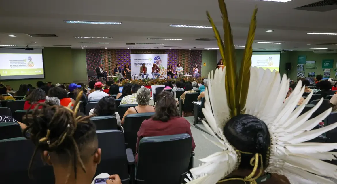 Conferência Nacional debate políticas públicas para sistemas alimentares e povos tradicionais