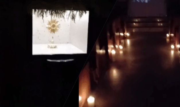 Relicário de Santa Teresinha permanece iluminado durante apagão e emociona fiéis em Divinópolis