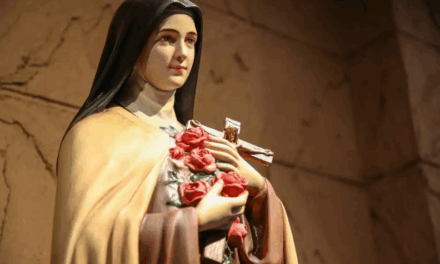 Santa Teresinha do Menino Jesus é celebrada em 1º de outubro pela Igreja Católica