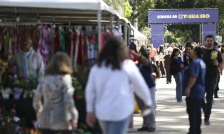 Desemprego no Brasil atinge menor nível histórico e renda do trabalhador sobe, aponta IBGE