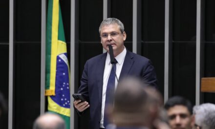 PT aciona STF e pede afastamento do governador Cláudio Castro por suposta interferência em investigações