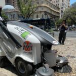 BH testa varredeira elétrica de R$ 300 mil capaz de recolher 40 toneladas de lixo por dia