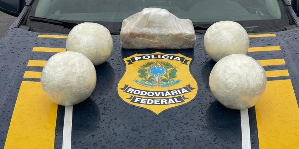 PRF apreende 5,3 kg de cocaína avaliados em R$ 250 mil na BR-381