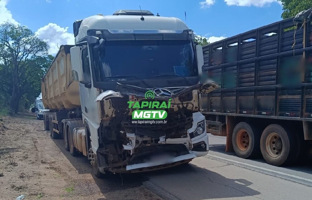 Acidente entre carretas é registrado na BR-262 em Bom Despacho