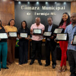 Câmara Municipal de Formiga aprova projetos e entrega Comenda João Lemos Tavares na 41ª Reunião Ordinária