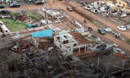 Sobe para seis o número de mortos: tornado leva Rio Bonito do Iguaçu a estado de calamidade