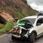 Acidente entre carro e caminhonete deixa feridos na BR-354, em Córrego Danta
