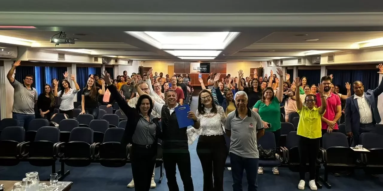 Servidoras e servidores da Assistência Social participam do “Dia D” dedicado à formação e valorização profissional em Formiga