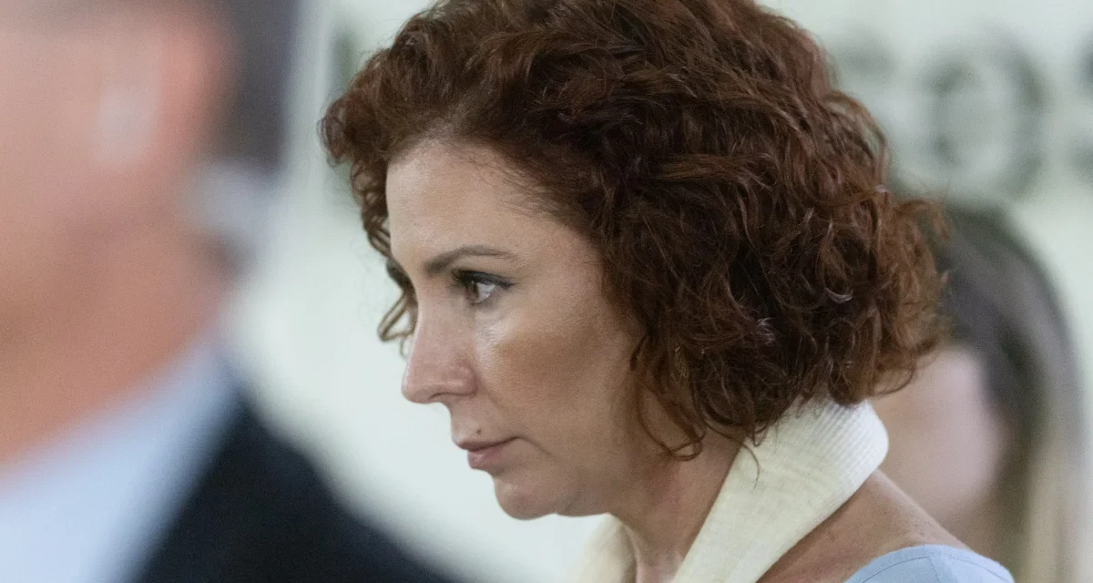 Audiência sobre extradição de Carla Zambelli é adiada na Itália devido a greve