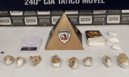 Jovem é preso com um quilo de cocaína e pedras de crack em Divinópolis