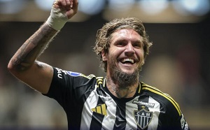 Mesmo lesionado, Lyanco mantém liderança em estatísticas da Copa Sul-Americana