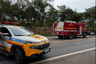 Duas pessoas morrem em grave acidente na MG-050, em Itaúna